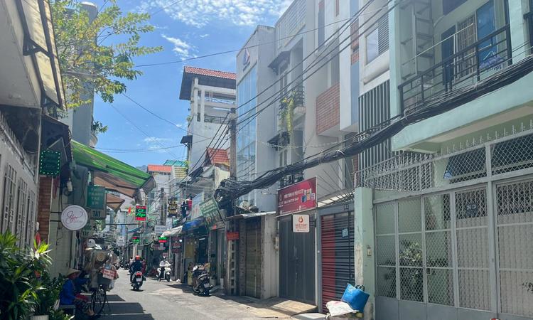 Nhà Riêng Hà Nội Sôi Động Cuối Năm