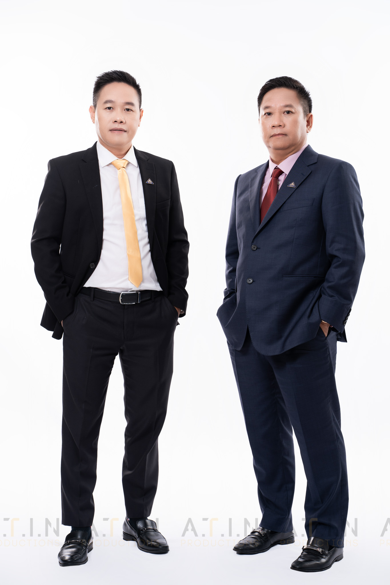 So sánh lỗi sai khi chọn áo họa tiết và cách chọn áo trơn cho ảnh profile