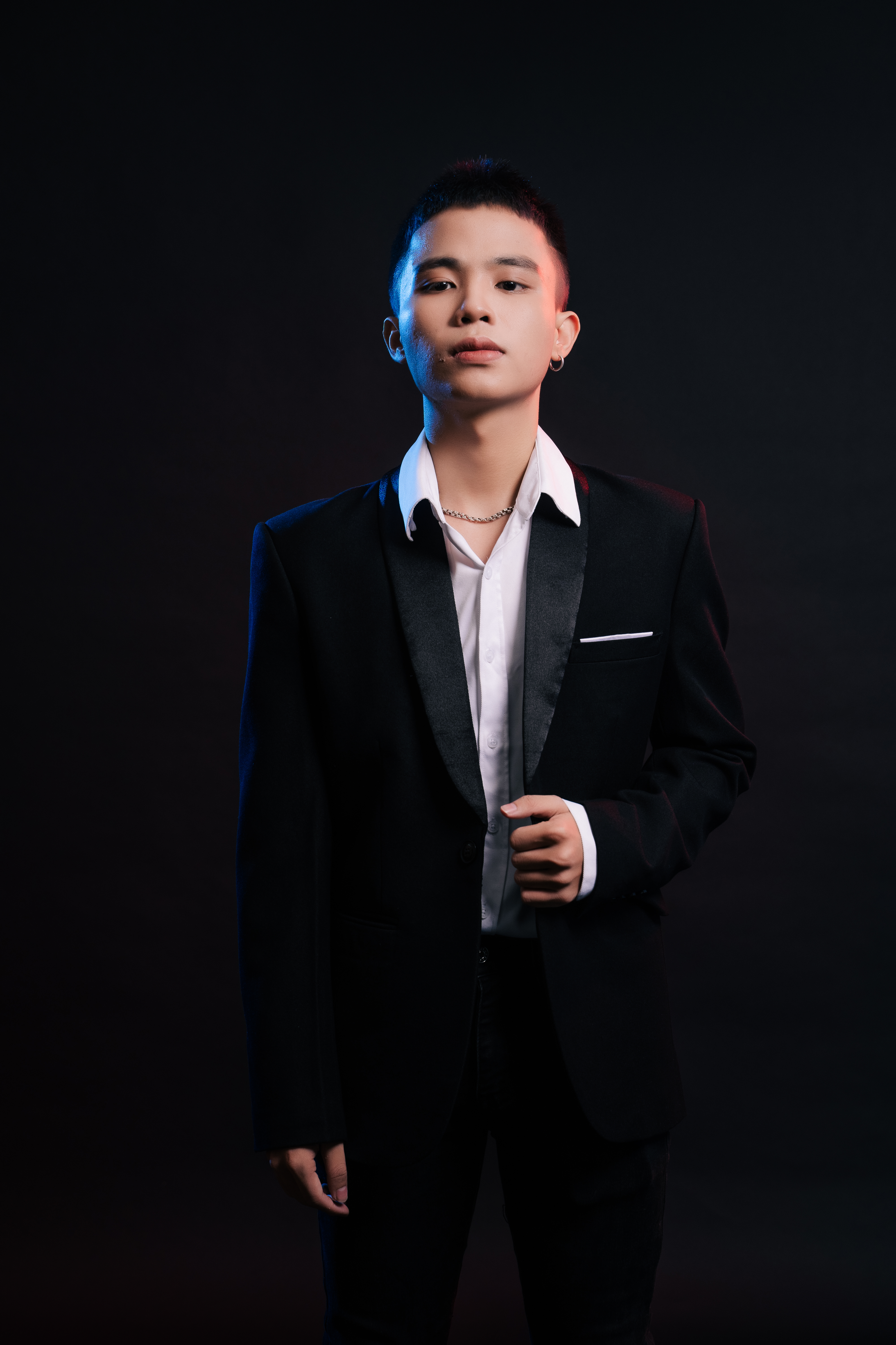 Chụp ảnh profile doanh nghiệp tại studio với ánh sáng chuyên nghiệp Chụp ảnh profile doanh nghiệp tại studio với ánh sáng chuyên nghiệp