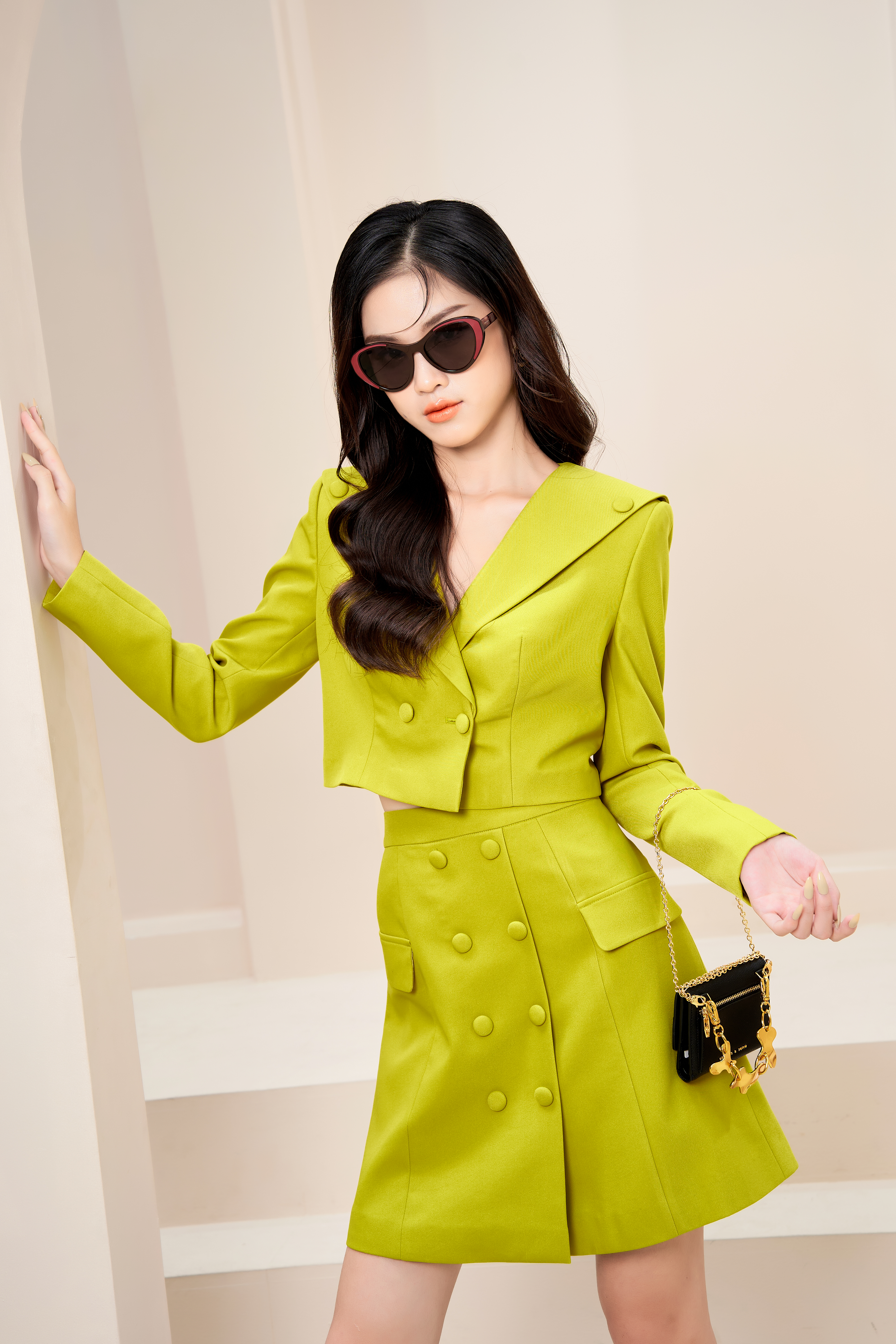 Kỹ thuật điều chỉnh ánh sáng trong studio để chụp ảnh quảng cáo mỹ phẩm