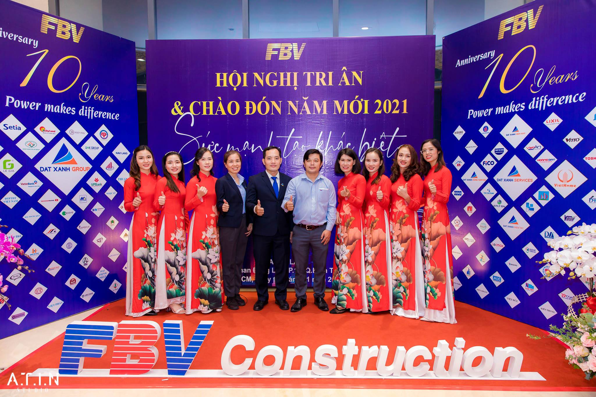 Chân dung ban lãnh đạo công ty trong concept formal lịch lãm