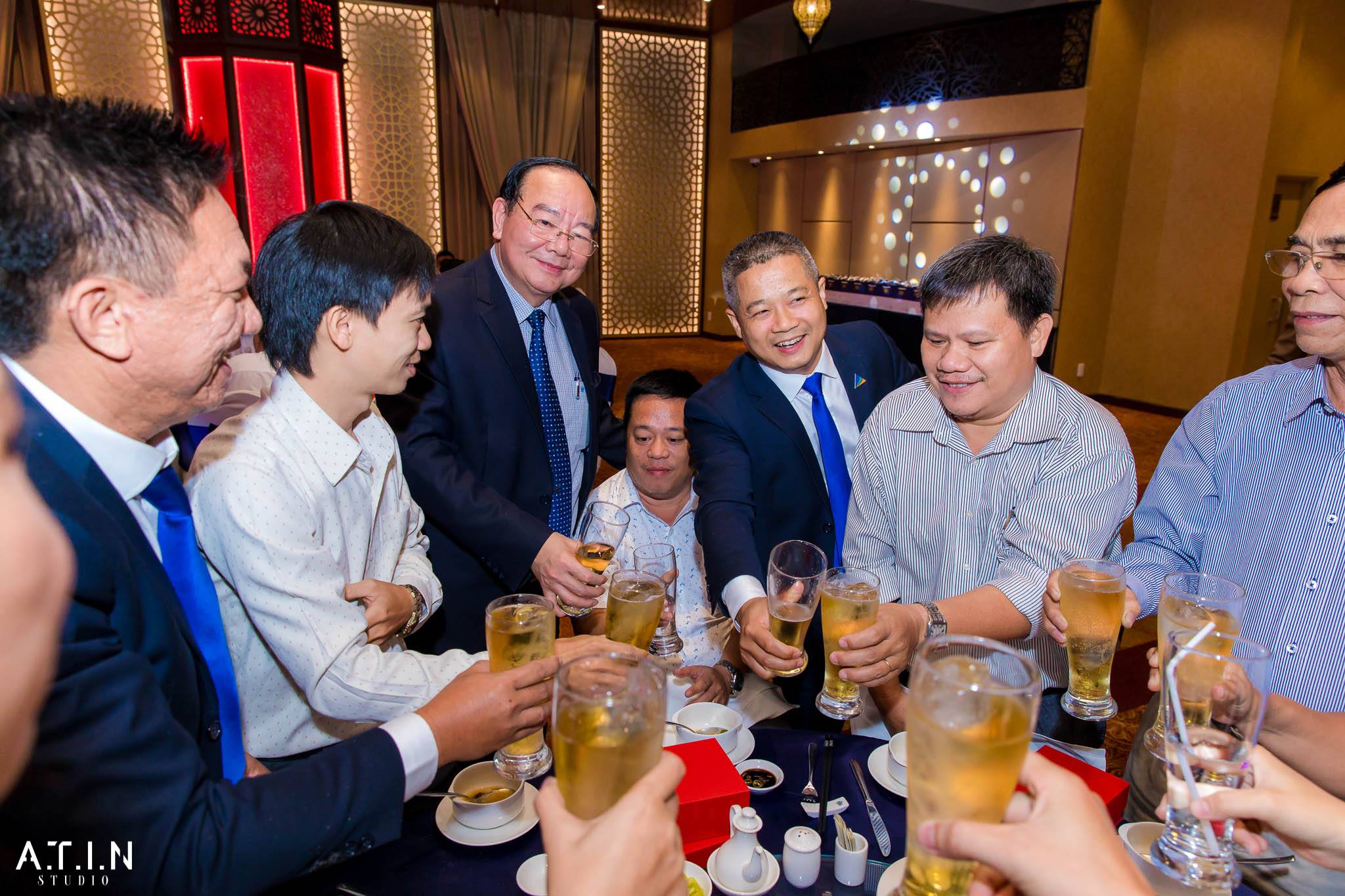 Đội ngũ nhiếp ảnh gia chuyên nghiệp chụp ảnh sự kiện TPHCM của ATIN PRODUCTION Đội ngũ nhiếp ảnh gia chuyên nghiệp chụp ảnh sự kiện TPHCM của ATIN PRODUCTION