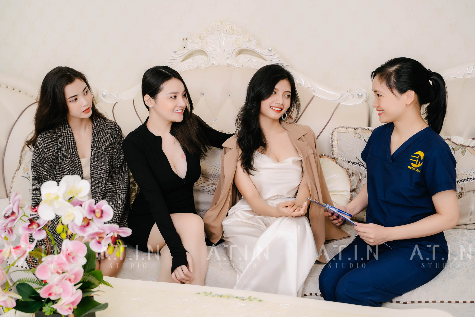 Liên hệ ngay Atin Production để được tư vấn chụp ảnh profile