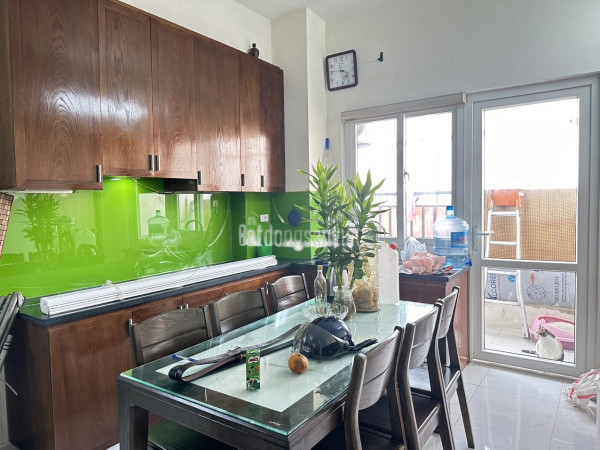 Cần bán gấp căn hộ chung cư 68m, đầy đủ nội thất, view Hồ tại KDT Thanh Hà Cienco 5