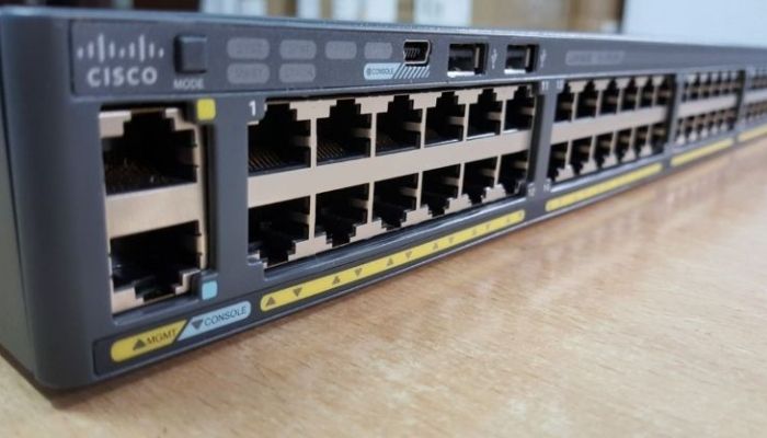 Switch truyền dữ liệu dựa trên địa chỉ MAC trong mạng LAN