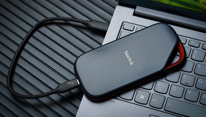 Ổ SSD di động chống va đập, bụi và nước khi tác nghiệp ngoài trời